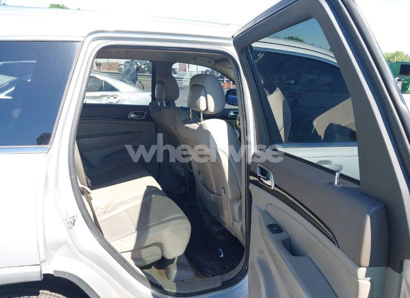 Photo 8 of 2011 Jeep Grand CHEROKEE LAREDO (VIN 1J4RS4GGXBC513523)