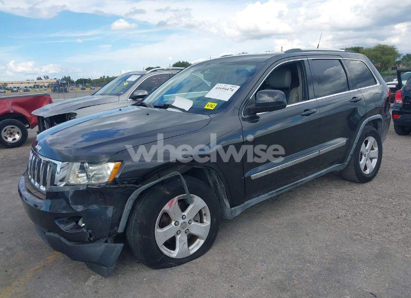 Photo 2 of 2011 Jeep Grand CHEROKEE LAREDO (VIN 1J4RS4GGXBC535215)