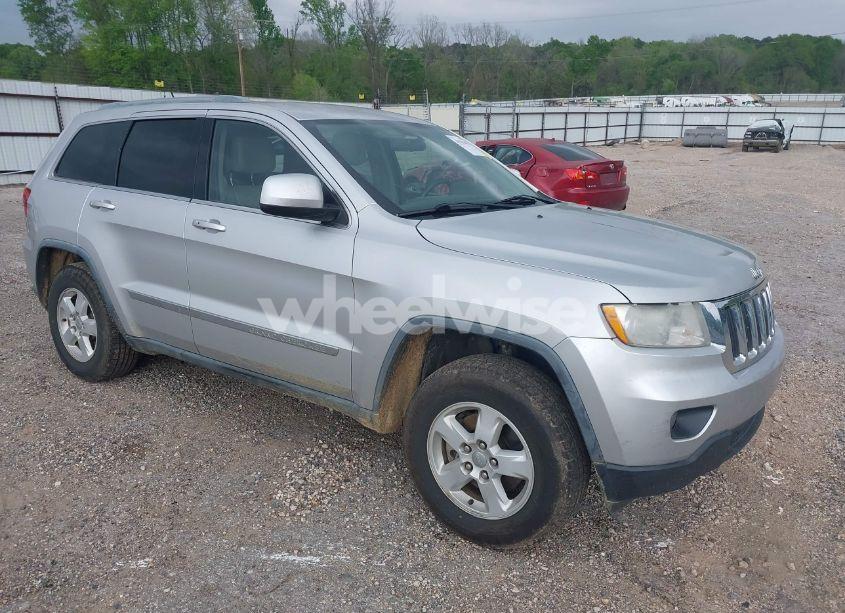 2011 Jeep Grand CHEROKEE LAREDO (VIN 1J4RS4GGXBC564035) main photo