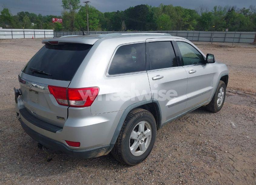Photo 4 of 2011 Jeep Grand CHEROKEE LAREDO (VIN 1J4RS4GGXBC564035)