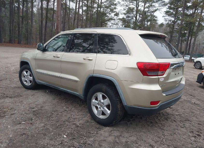 Photo 3 of 2011 Jeep Grand CHEROKEE LAREDO (VIN 1J4RS4GGXBC564388)