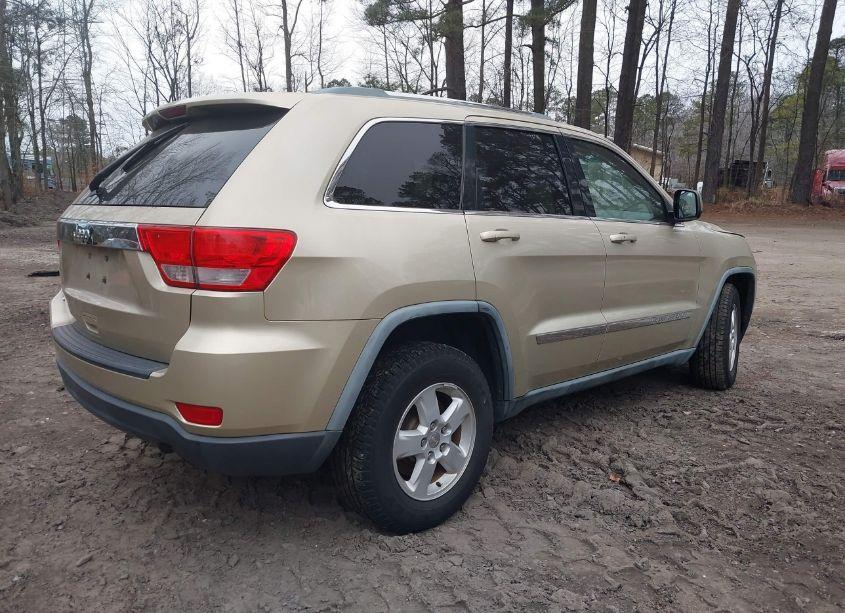 Photo 4 of 2011 Jeep Grand CHEROKEE LAREDO (VIN 1J4RS4GGXBC564388)