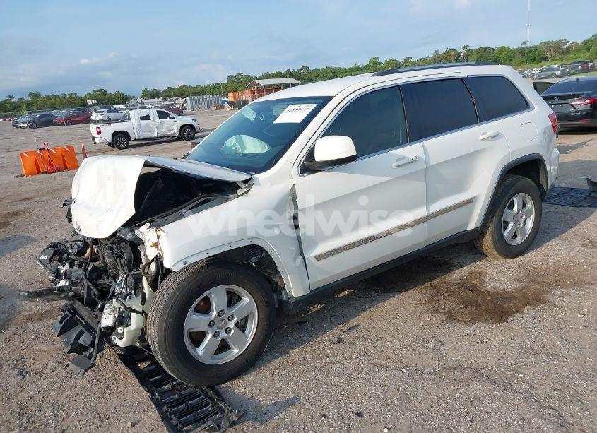 Photo 2 of 2011 Jeep Grand CHEROKEE LAREDO (VIN 1J4RS4GGXBC591946)
