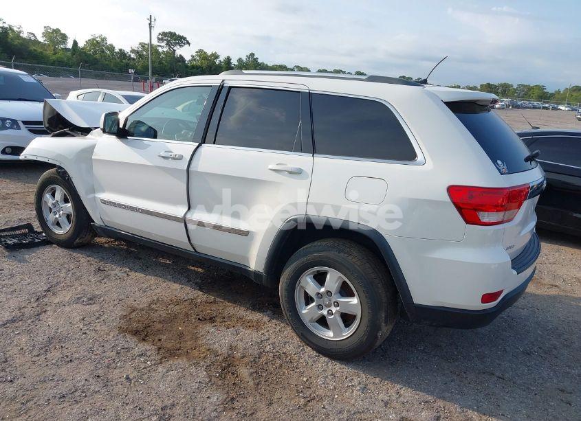 Photo 3 of 2011 Jeep Grand CHEROKEE LAREDO (VIN 1J4RS4GGXBC591946)