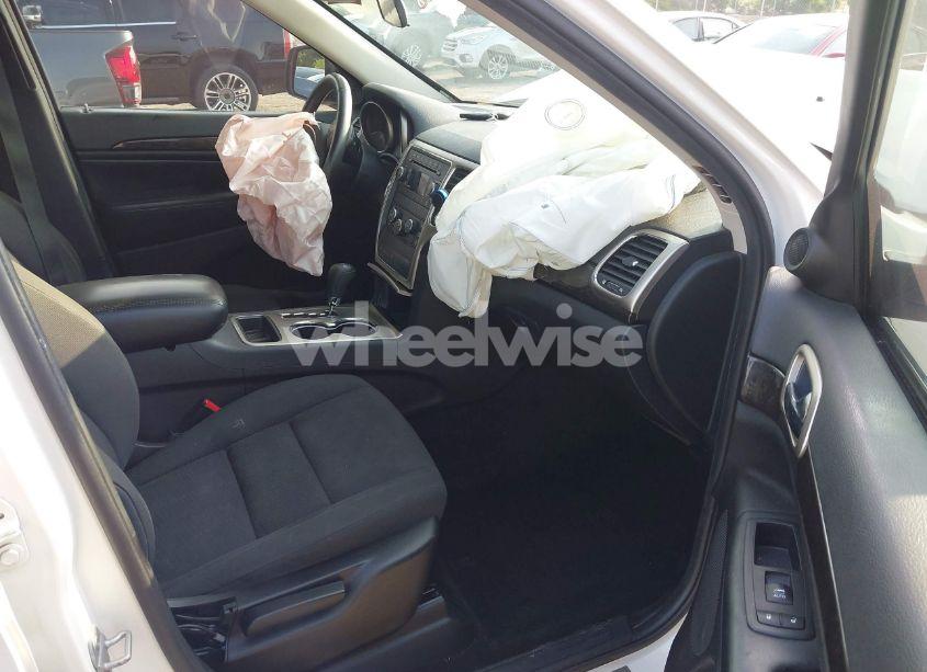 Photo 5 of 2011 Jeep Grand CHEROKEE LAREDO (VIN 1J4RS4GGXBC591946)