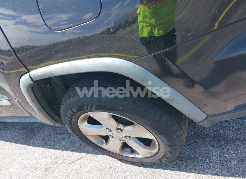 Photo 12 of 2011 Jeep Grand CHEROKEE LIMITED (VIN 1J4RS5GG5BC573361)