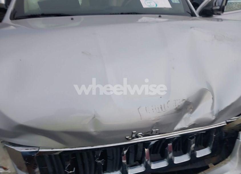 Photo 10 of 2011 Jeep Grand CHEROKEE LIMITED (VIN 1J4RS5GG8BC601735)