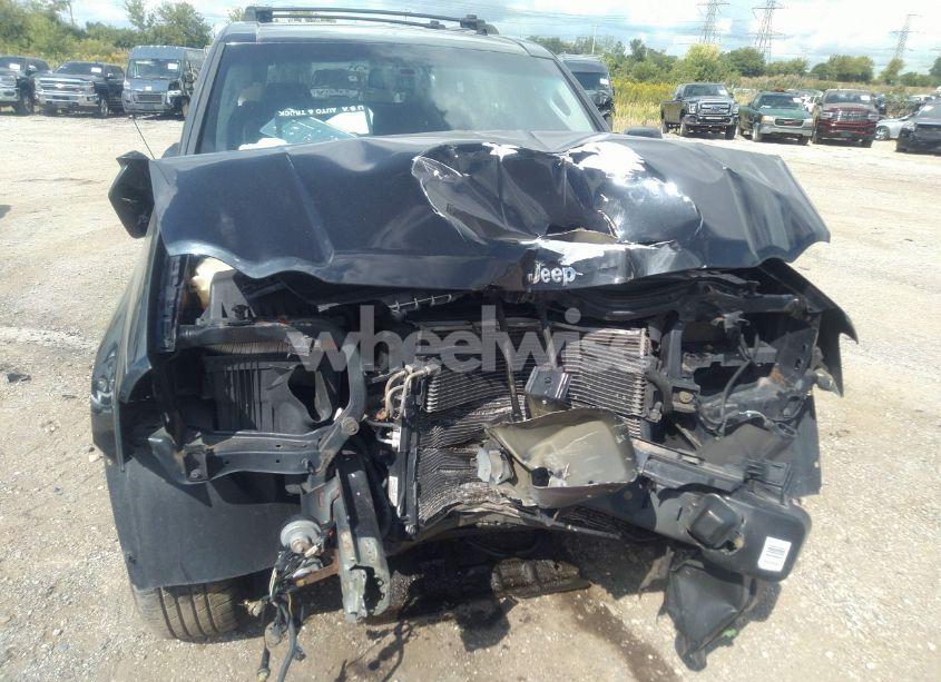 Photo 6 of 2010 Jeep Grand CHEROKEE LIMITED (VIN 1J4RS5GT6AC128915)