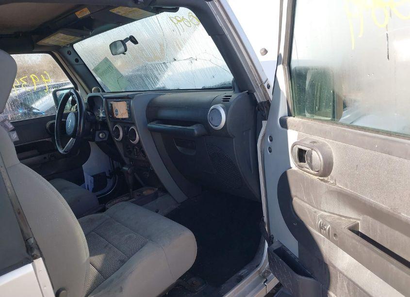 Photo 5 of 2008 Jeep Wrangler SAHARA (VIN 1J8FA54188L612974)