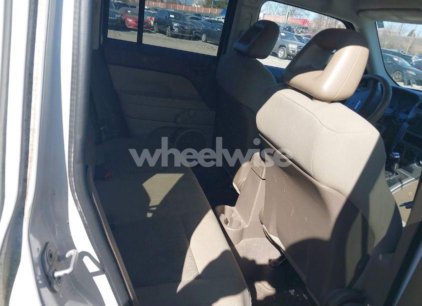 Photo 8 of 2007 Jeep Patriot SPORT (VIN 1J8FF28W07D365710)