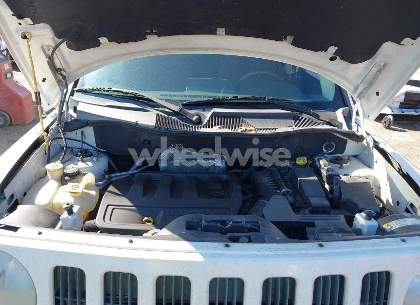 Photo 10 of 2008 Jeep Patriot SPORT (VIN 1J8FF28W08D635875)