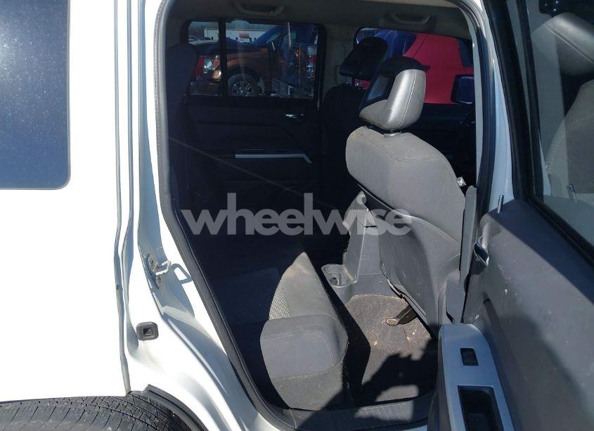 Photo 8 of 2008 Jeep Patriot SPORT (VIN 1J8FF28W08D635875)