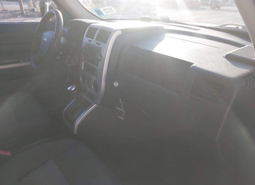 Photo 5 of 2008 Jeep Patriot SPORT (VIN 1J8FF28W08D663823)