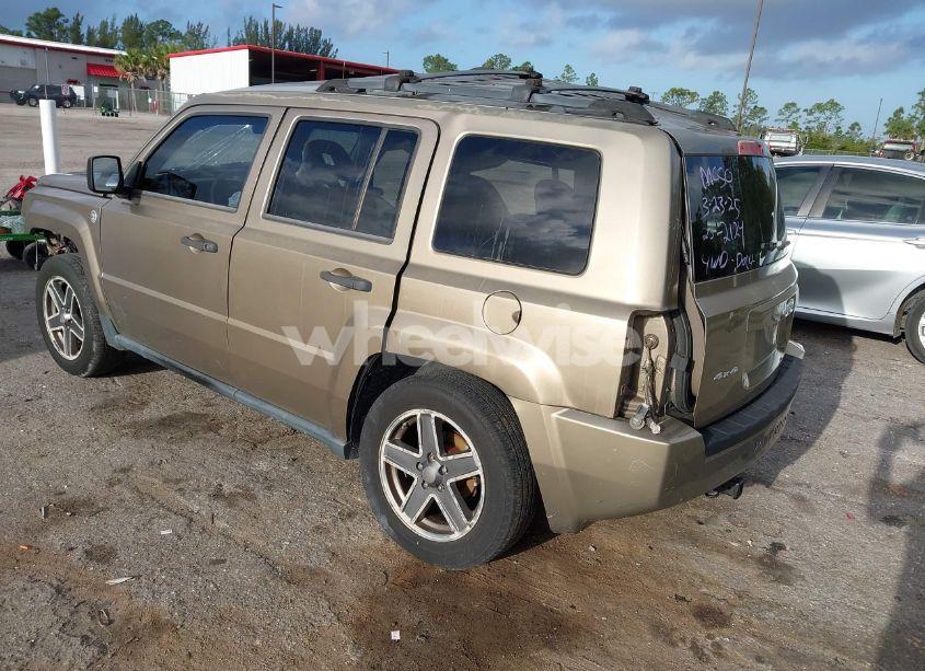 Photo 3 of 2008 Jeep Patriot SPORT (VIN 1J8FF28W08D746927)