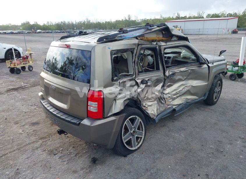 Photo 4 of 2008 Jeep Patriot SPORT (VIN 1J8FF28W08D746927)