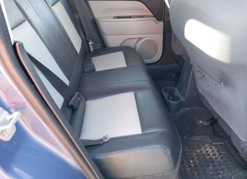 Photo 8 of 2007 Jeep Patriot SPORT (VIN 1J8FF28W17D307735)