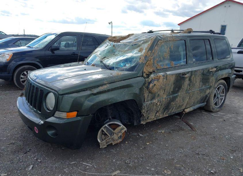 Photo 2 of 2008 Jeep Patriot SPORT (VIN 1J8FF28W18D710597)