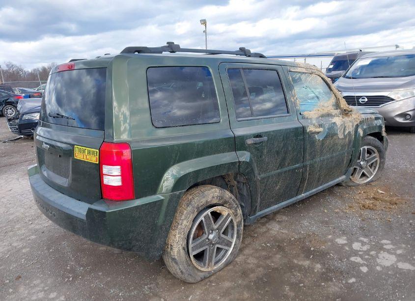 Photo 4 of 2008 Jeep Patriot SPORT (VIN 1J8FF28W18D710597)