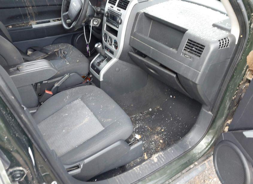 Photo 5 of 2008 Jeep Patriot SPORT (VIN 1J8FF28W18D710597)