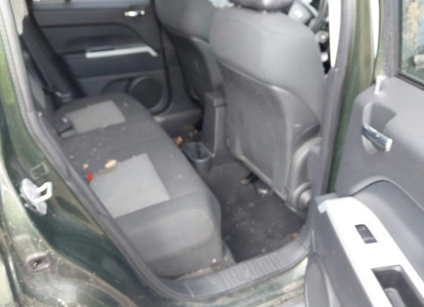 Photo 8 of 2008 Jeep Patriot SPORT (VIN 1J8FF28W18D710597)