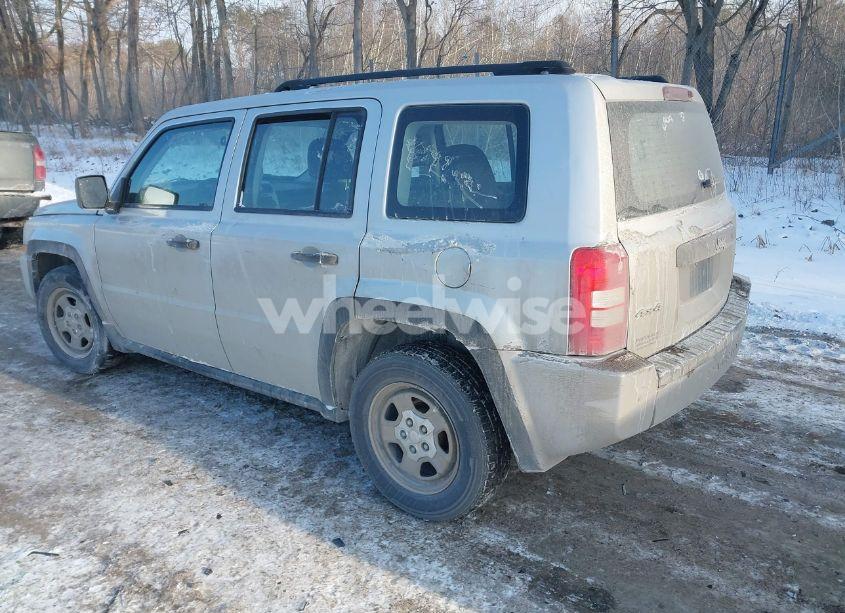 Photo 3 of 2008 Jeep Patriot SPORT (VIN 1J8FF28W18D721714)