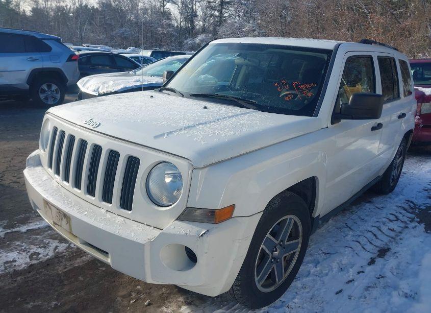 Photo 2 of 2008 Jeep Patriot SPORT (VIN 1J8FF28W18D759458)