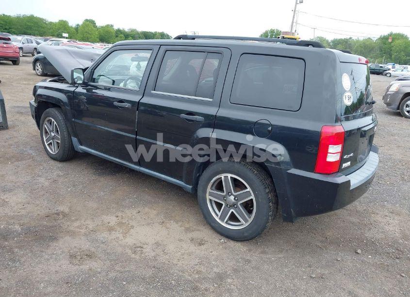 Photo 3 of 2008 Jeep Patriot SPORT (VIN 1J8FF28W18D795814)