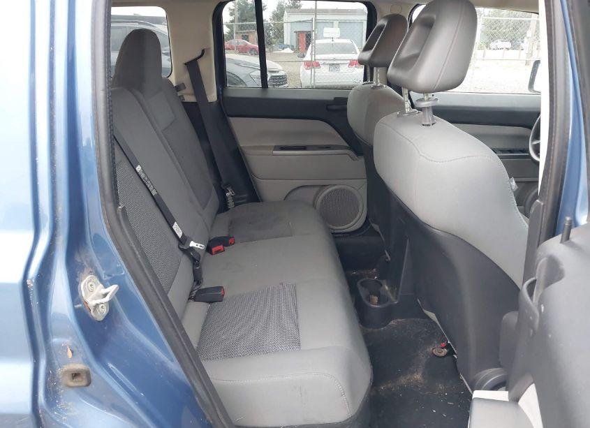 Photo 8 of 2007 Jeep Patriot SPORT (VIN 1J8FF28W27D355857)