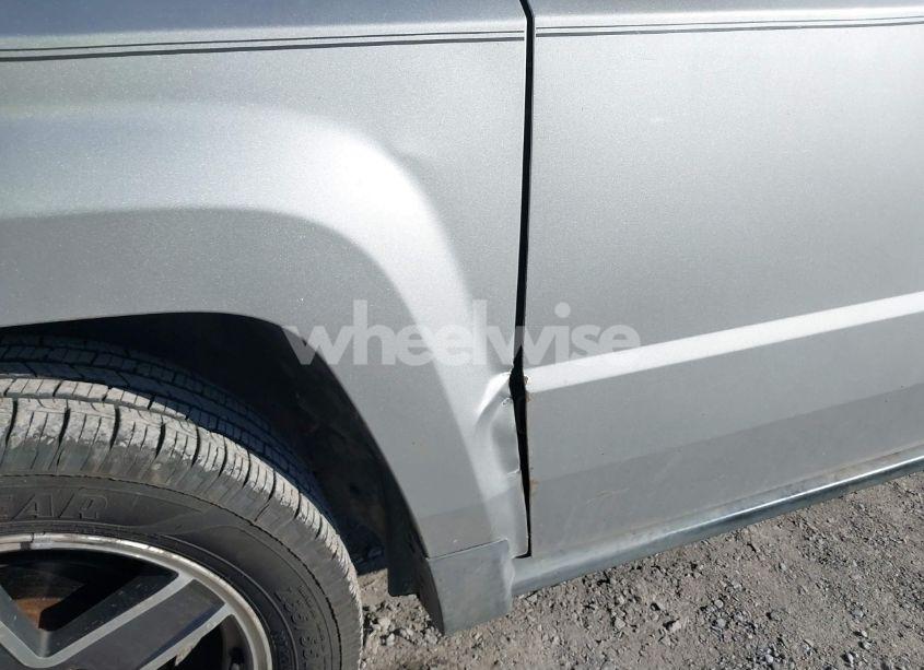 Photo 6 of 2008 Jeep Patriot SPORT (VIN 1J8FF28W28D701794)