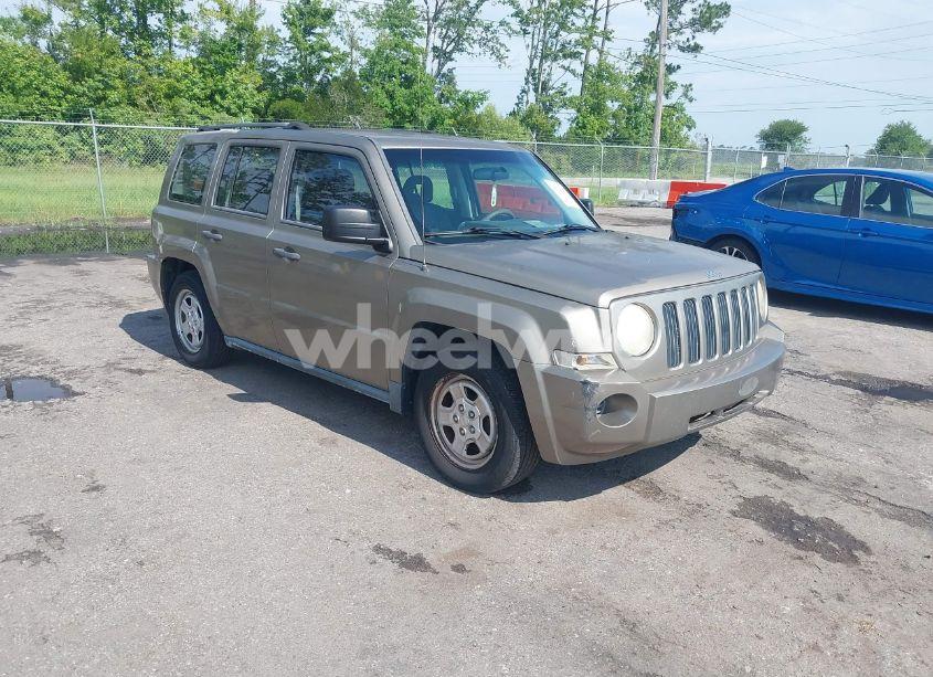 2008 Jeep Patriot SPORT (VIN 1J8FF28W38D700492) main photo