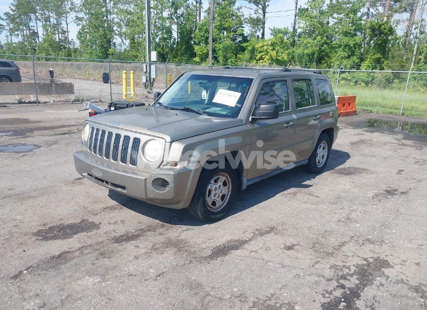 Photo 2 of 2008 Jeep Patriot SPORT (VIN 1J8FF28W38D700492)