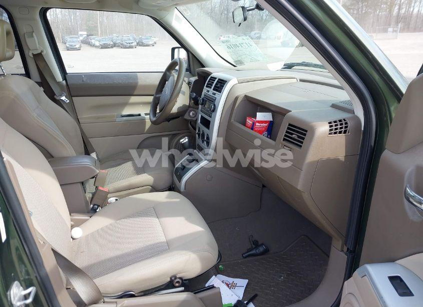 Photo 5 of 2008 Jeep Patriot SPORT (VIN 1J8FF28W38D759106)