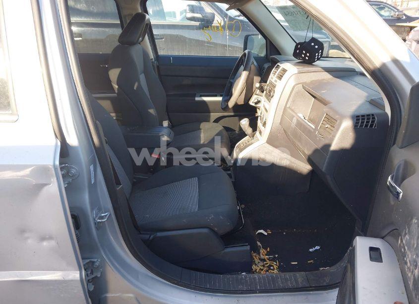 Photo 5 of 2008 Jeep Patriot SPORT (VIN 1J8FF28W48D647382)