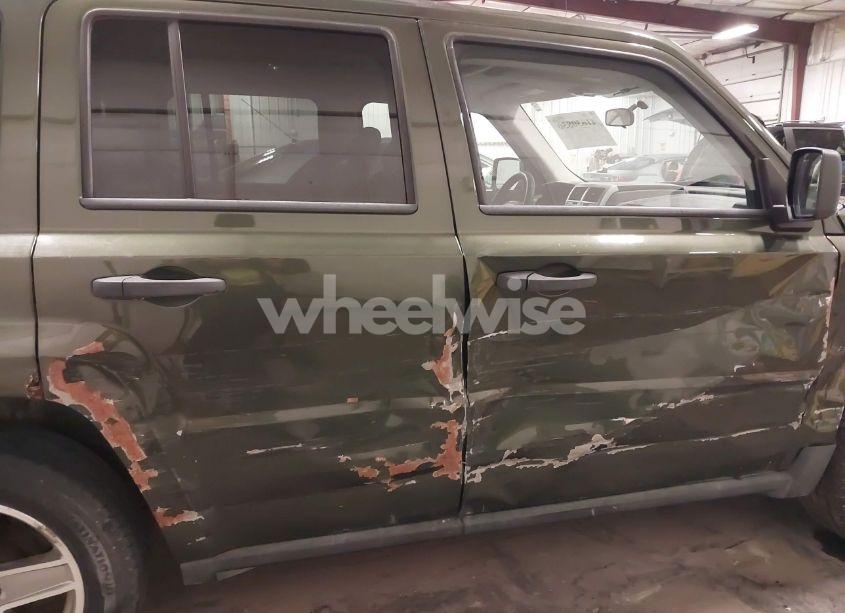 Photo 17 of 2008 Jeep Patriot SPORT (VIN 1J8FF28W58D514209)