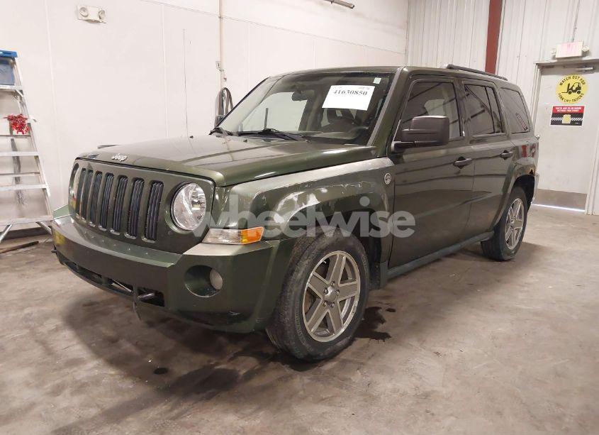 Photo 2 of 2008 Jeep Patriot SPORT (VIN 1J8FF28W58D514209)