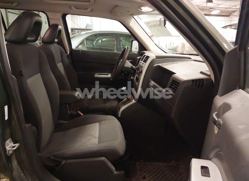 Photo 5 of 2008 Jeep Patriot SPORT (VIN 1J8FF28W58D514209)