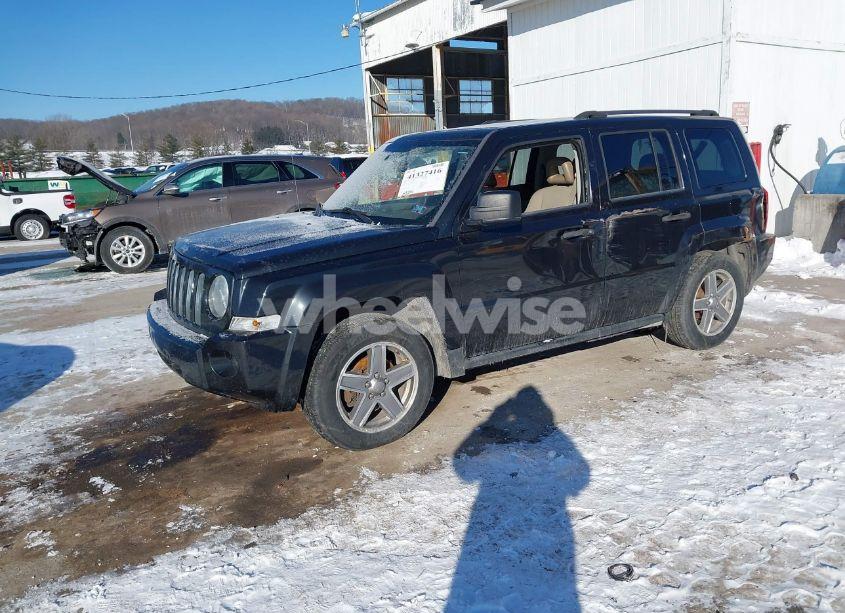 Photo 2 of 2008 Jeep Patriot SPORT (VIN 1J8FF28W58D564169)