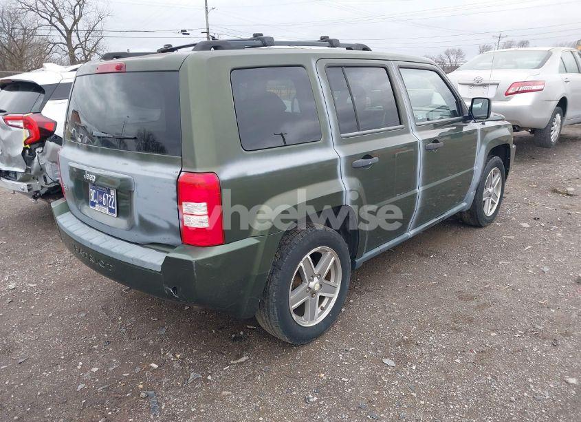 Photo 4 of 2008 Jeep Patriot SPORT (VIN 1J8FF28W68D577660)