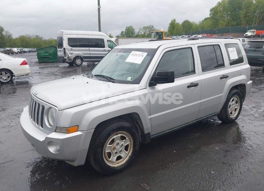 Photo 2 of 2007 Jeep Patriot SPORT (VIN 1J8FF28W77D396064)