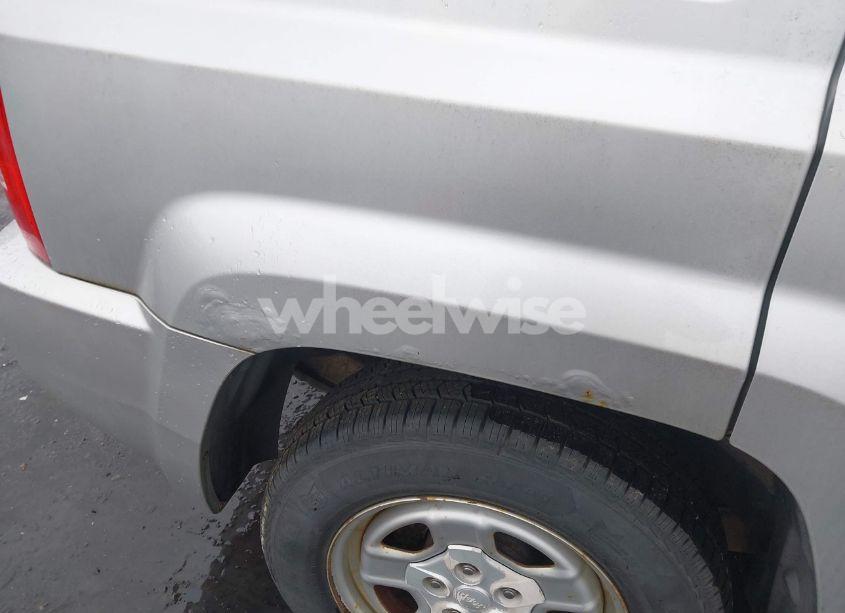 Photo 6 of 2007 Jeep Patriot SPORT (VIN 1J8FF28W77D396064)