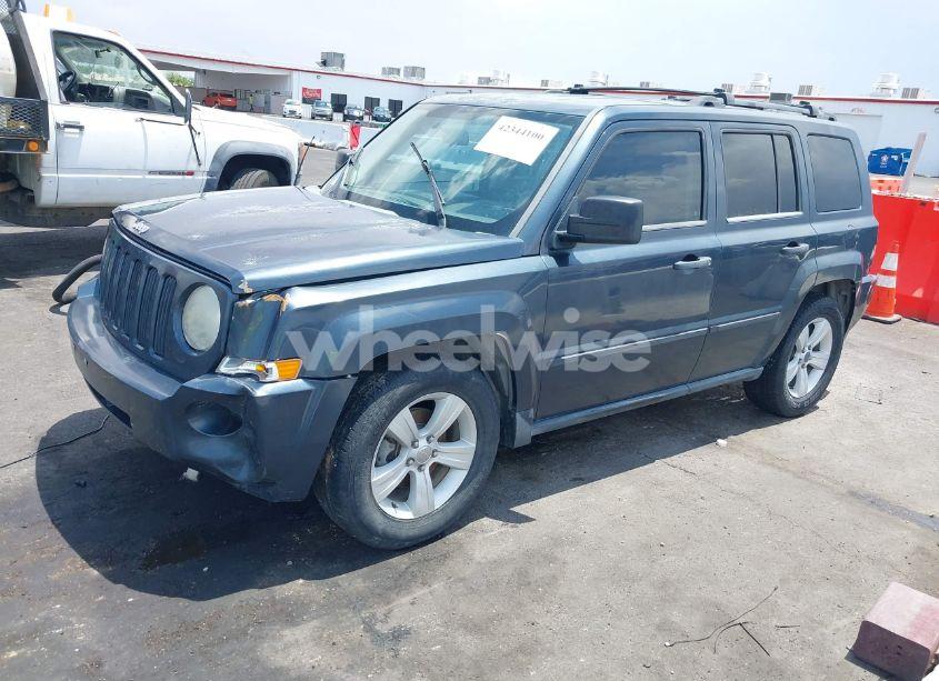 Photo 2 of 2007 Jeep Patriot SPORT (VIN 1J8FF28W77D428544)