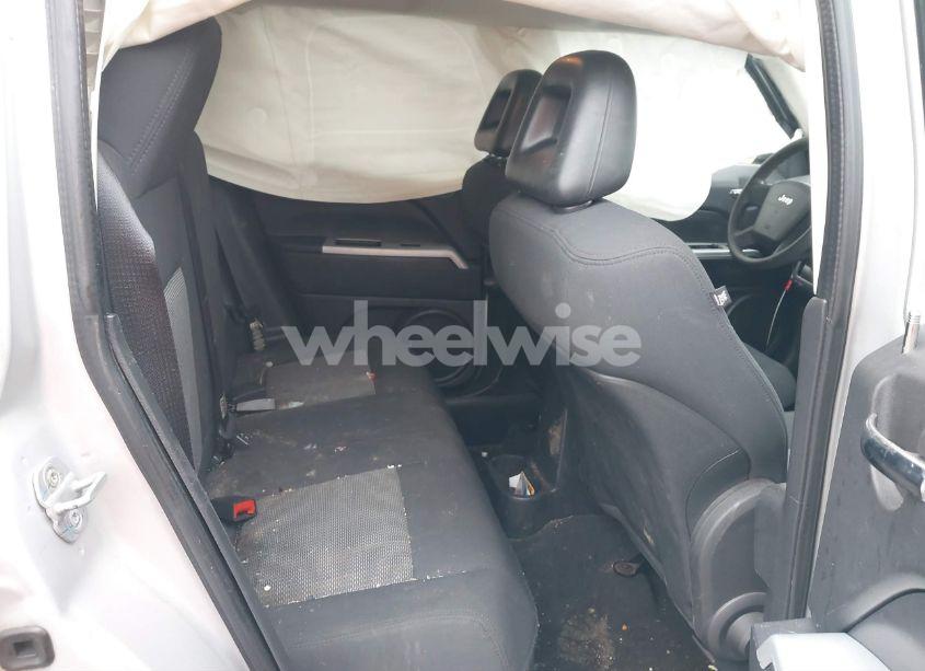 Photo 8 of 2008 Jeep Patriot SPORT (VIN 1J8FF28W78D514146)