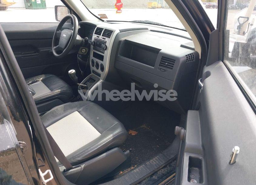 Photo 5 of 2008 Jeep Patriot SPORT (VIN 1J8FF28W78D728568)
