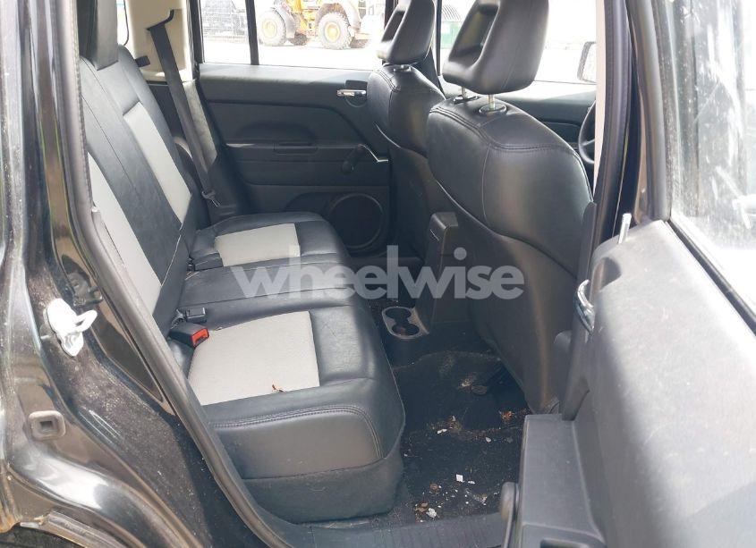 Photo 8 of 2008 Jeep Patriot SPORT (VIN 1J8FF28W78D728568)