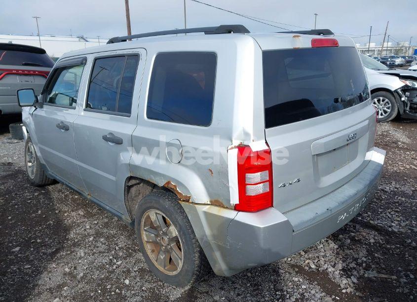Photo 3 of 2008 Jeep Patriot SPORT (VIN 1J8FF28W78D749498)