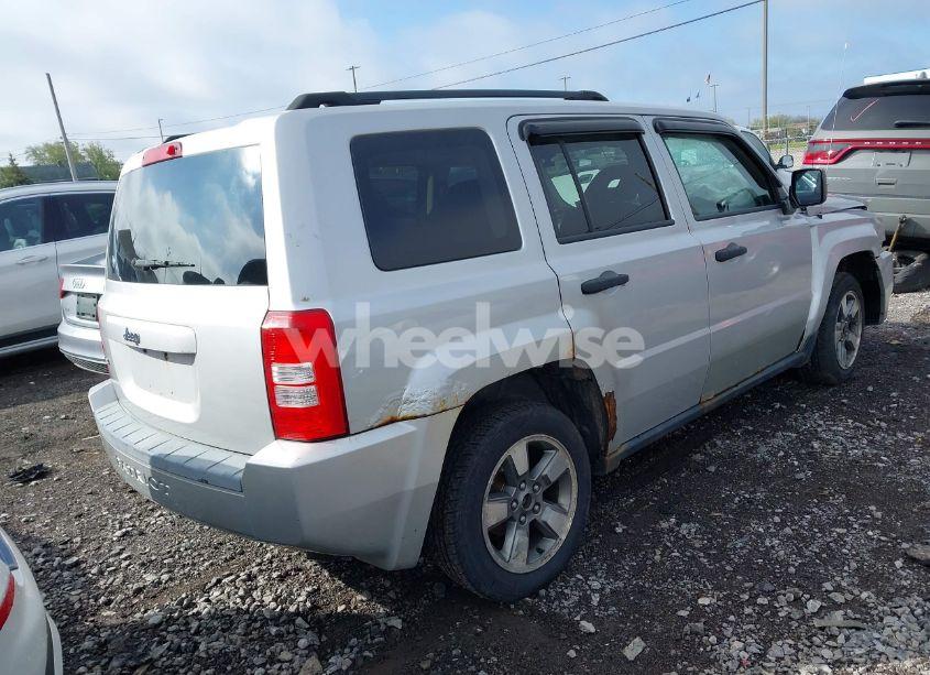 Photo 4 of 2008 Jeep Patriot SPORT (VIN 1J8FF28W78D749498)