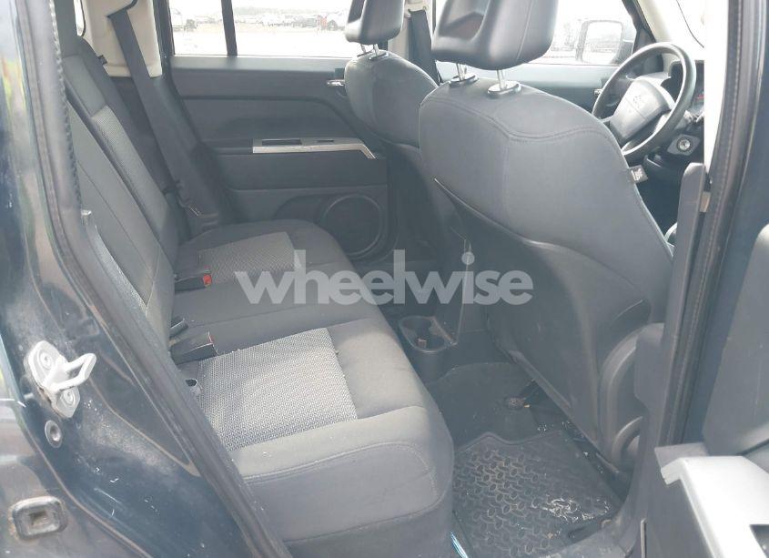 Photo 8 of 2008 Jeep Patriot SPORT (VIN 1J8FF28W88D688842)