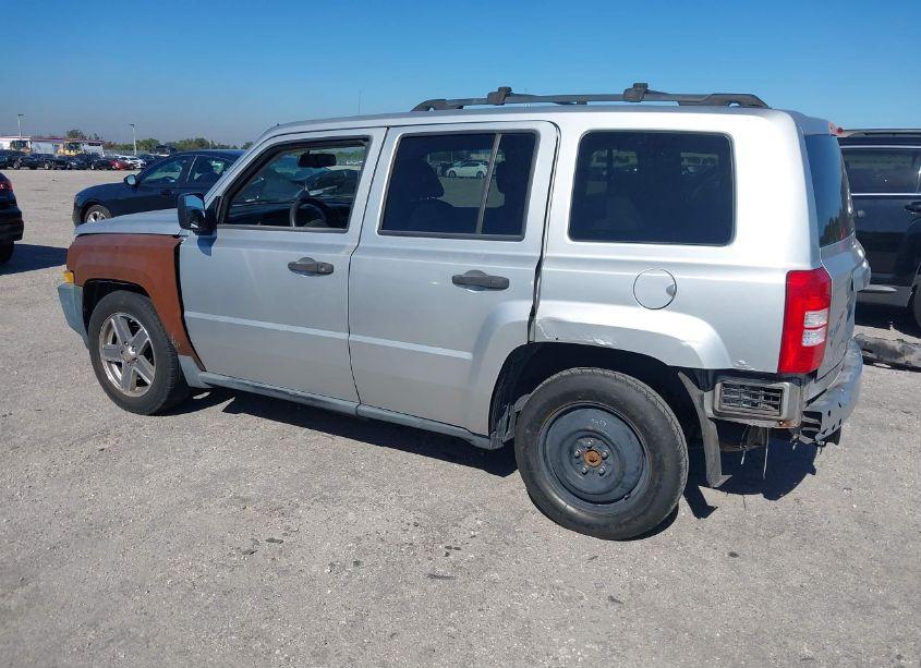 Photo 3 of 2007 Jeep Patriot SPORT (VIN 1J8FF28W97D415620)