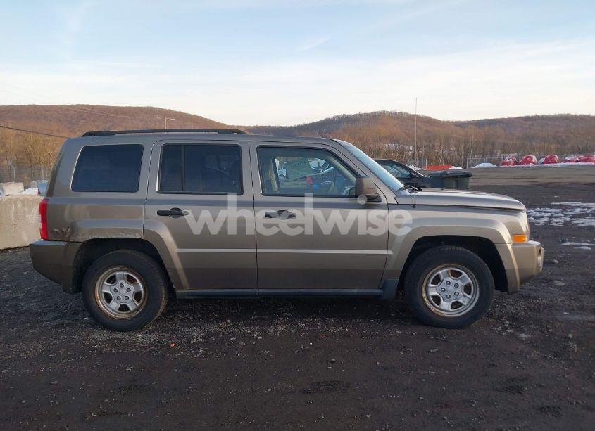 Photo 13 of 2008 Jeep Patriot SPORT (VIN 1J8FF28WX8D570095)