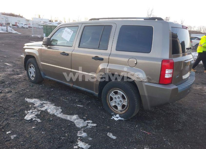 Photo 3 of 2008 Jeep Patriot SPORT (VIN 1J8FF28WX8D570095)